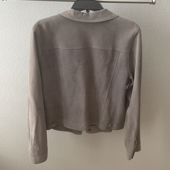 Gorgeous Grey Suede Jacket -100% Leather - Picture 6 of 7
